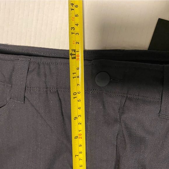 NWT Under Armour women’s 8 navy ems uniform police pants cargo stretch - Picture 9 of 9